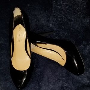 Size 10M Gianni Bini Black Patent Leather Platform